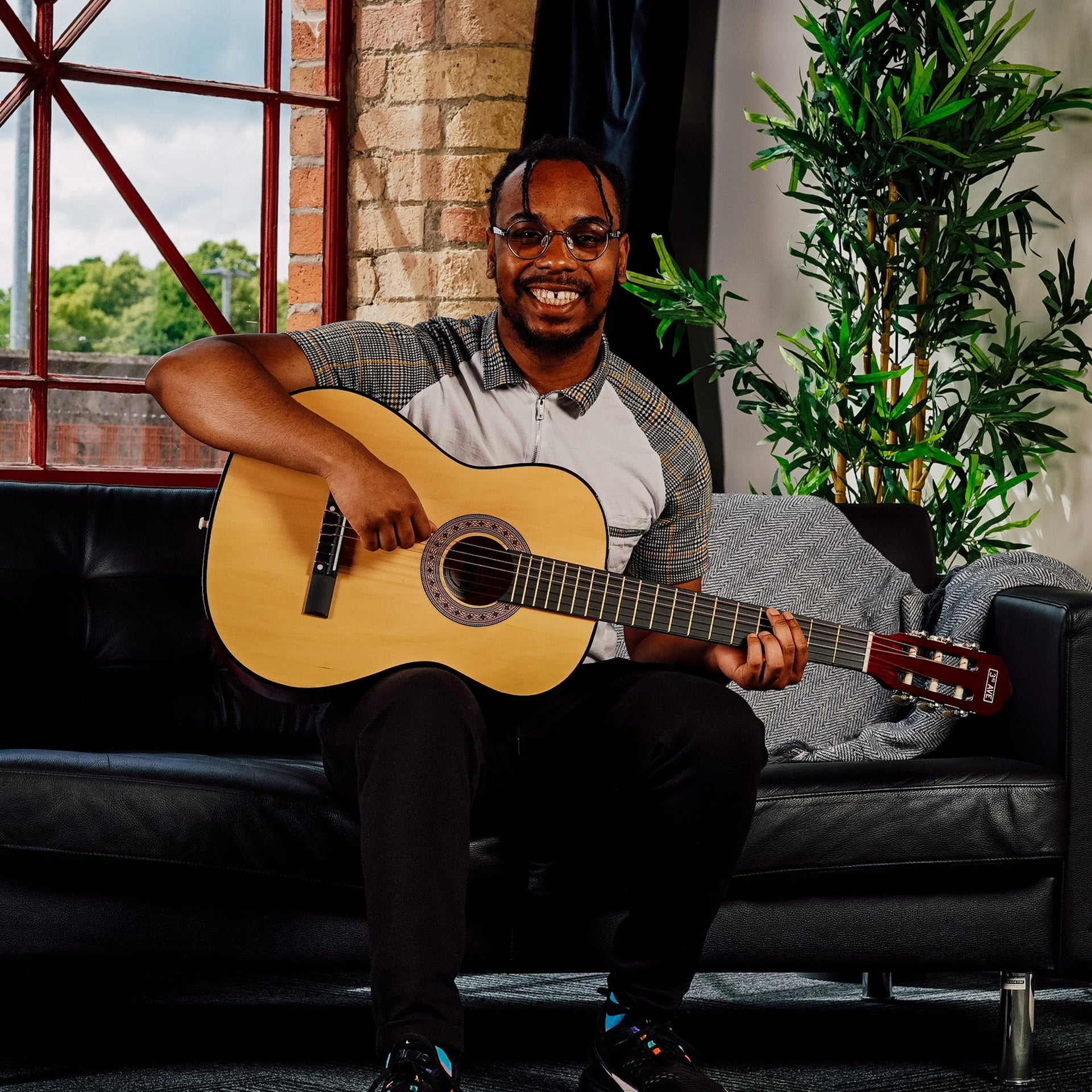 3rd Avenue Full Size Classical Guitar Pack - Natural Does not apply
