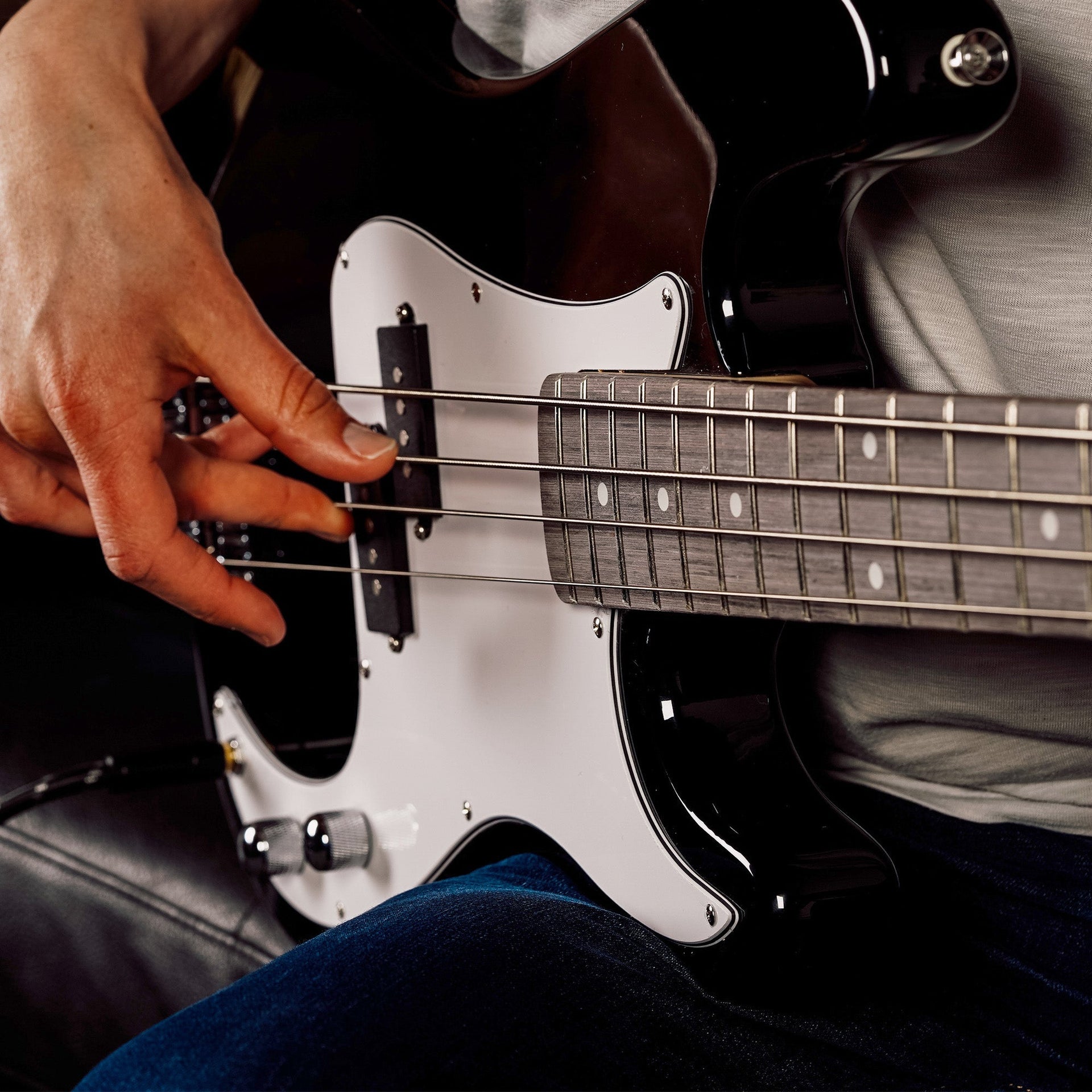 3rd Avenue Bass Guitar Pack Does not apply