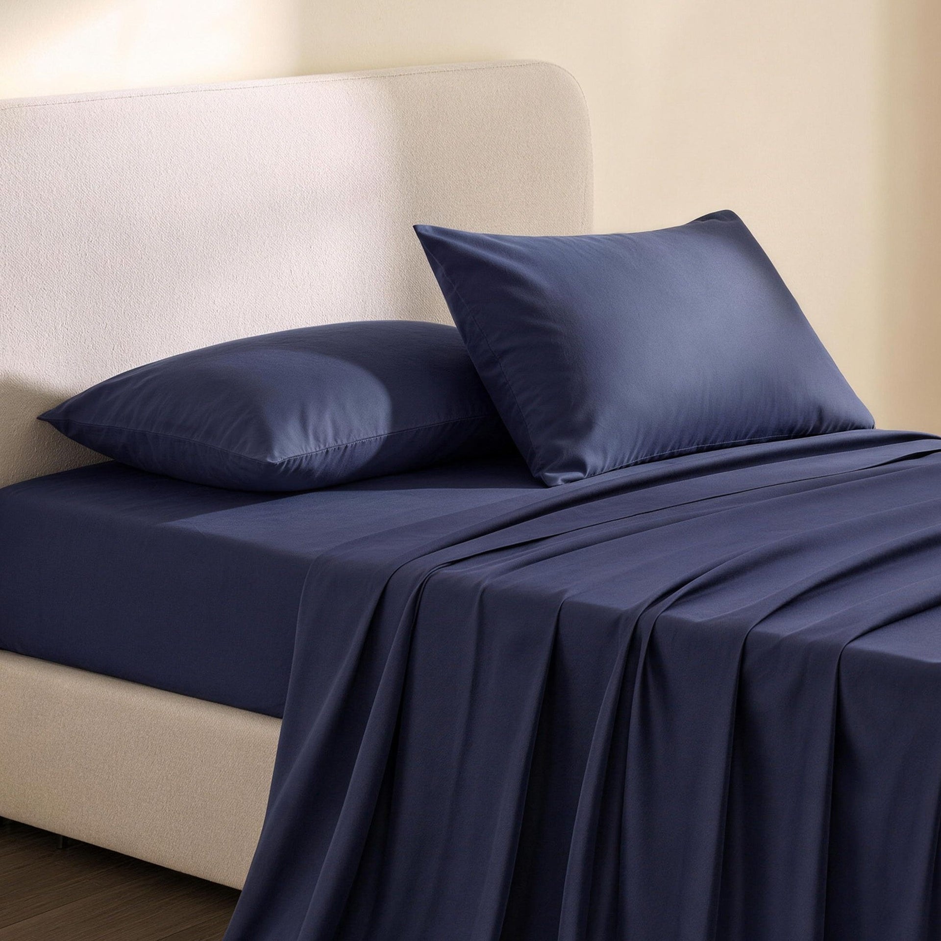 Giselle Kingsingle 500TC Cotton 4Pcs Sheet Set with 40cm Extra Deep Pocket for Thick Mattresses Sateen Weave for Sweaty Nights Navy Blue Awezingly