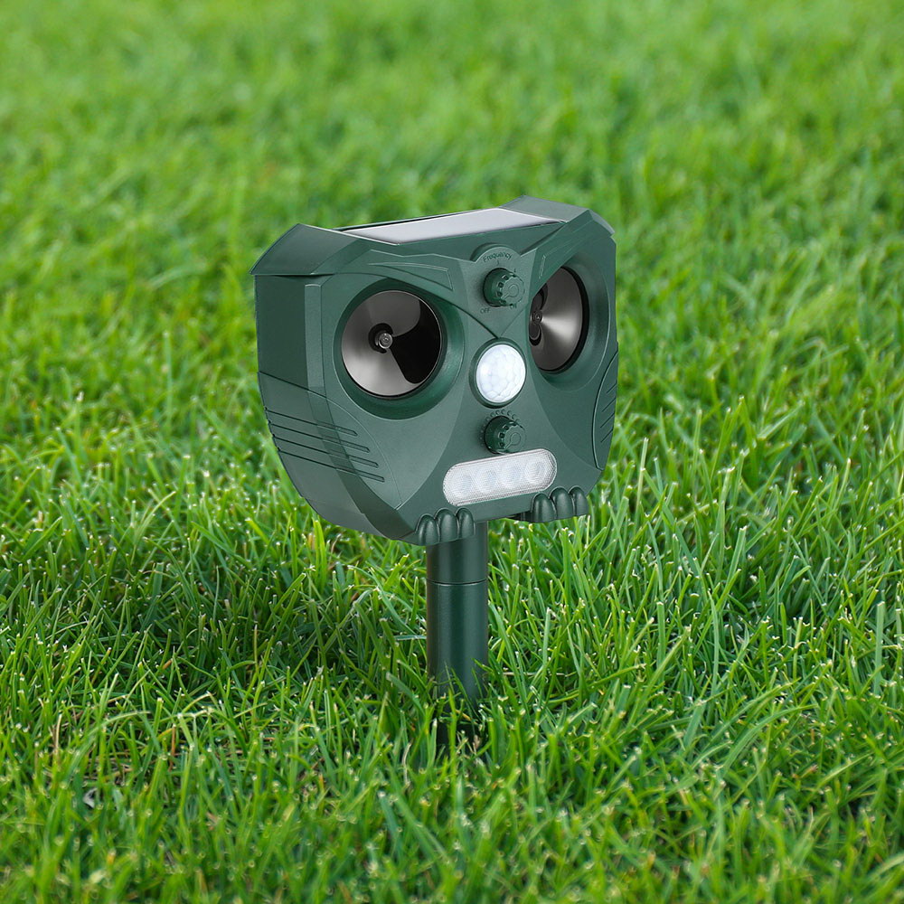 Gardeon Snake Repeller Ultrasonic Battery USB Powered Gardeon