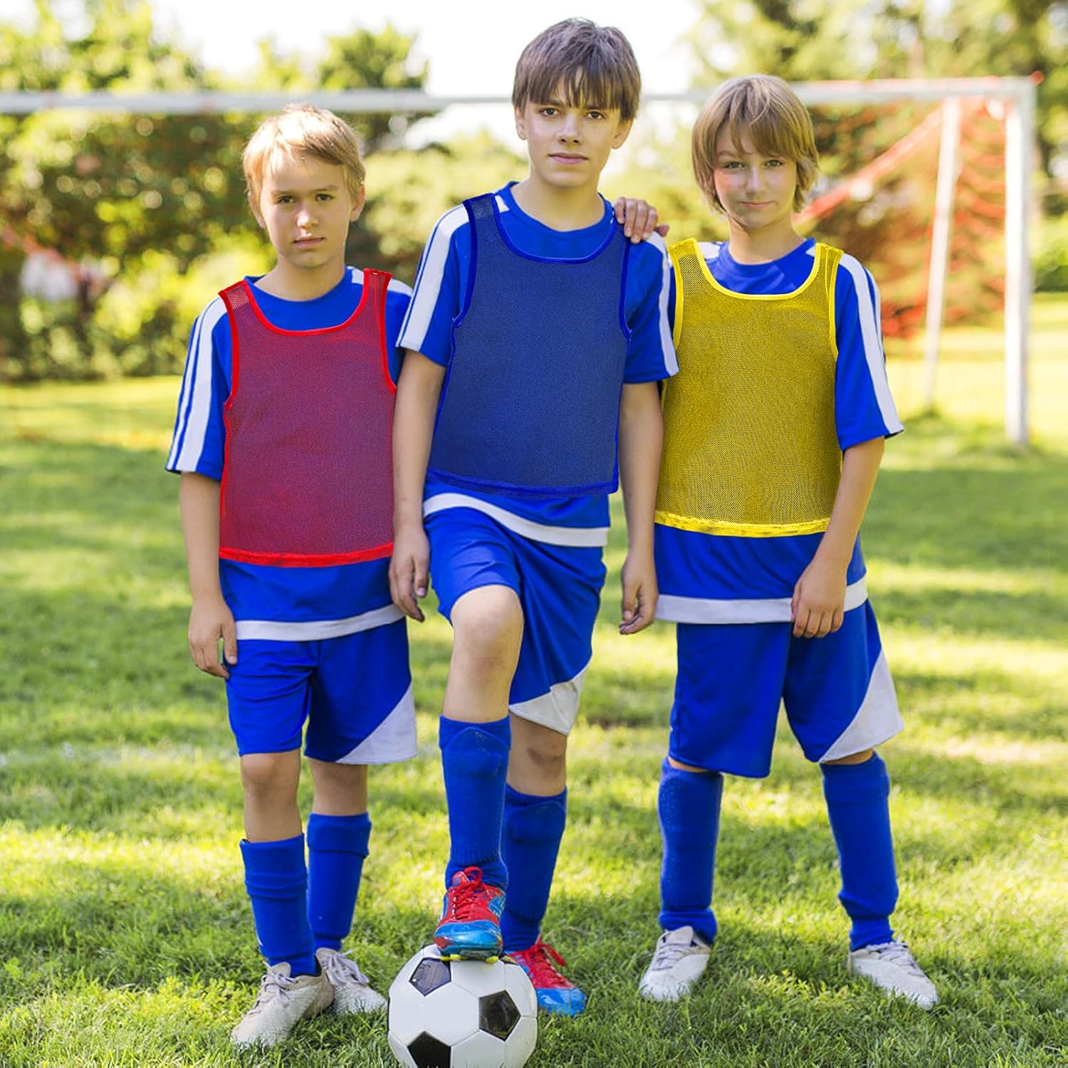 18 Packs Youth Team Pinnies, Kids Scrimmage Training Vest, Pennies, Jerseys Mesh Practice Vests for Basketball, Soccer, Football, Volleyball, 3 Colors Unique
