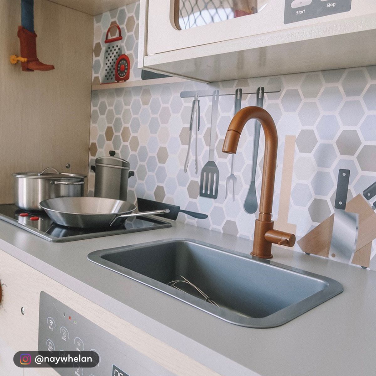 Classic World Superior Kitchen Does Not Apply