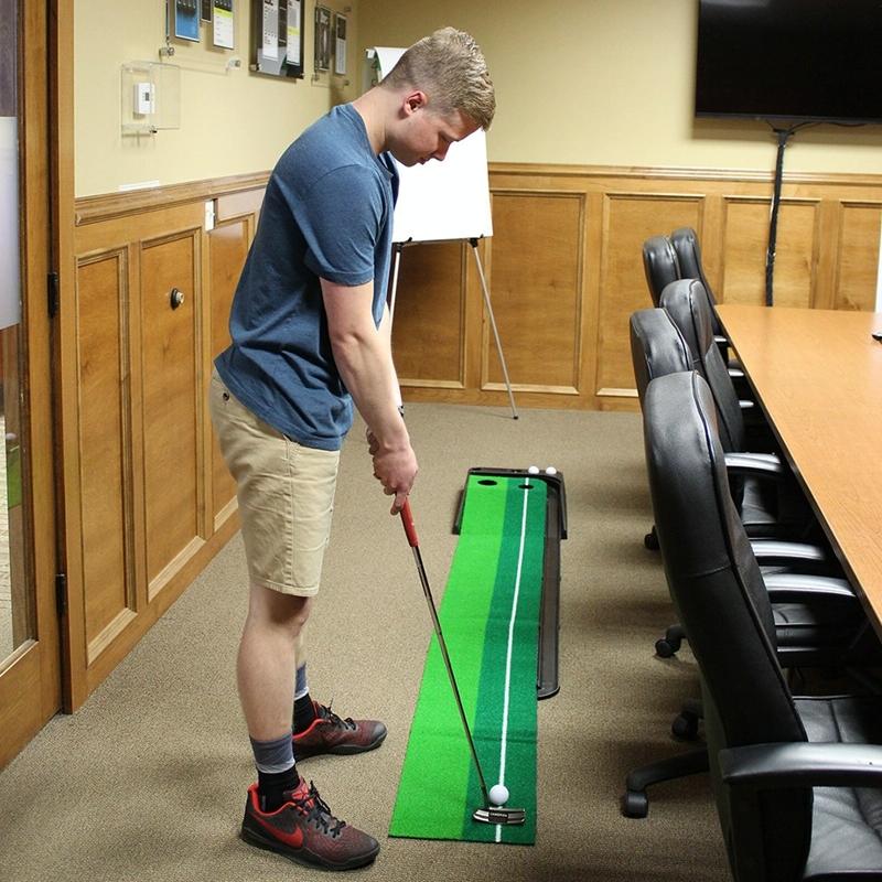 2.5m Golf Putting Mat with Push Rod Trainer & 6 Balls - no Auto Return Does Not Apply