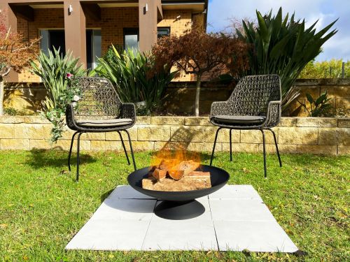 Black Lassen Cast Iron Fire Pit Does not apply