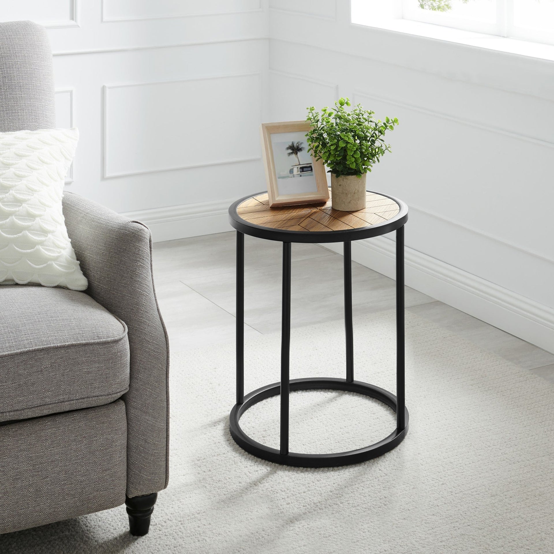 CHEVRON Side Table Does not apply