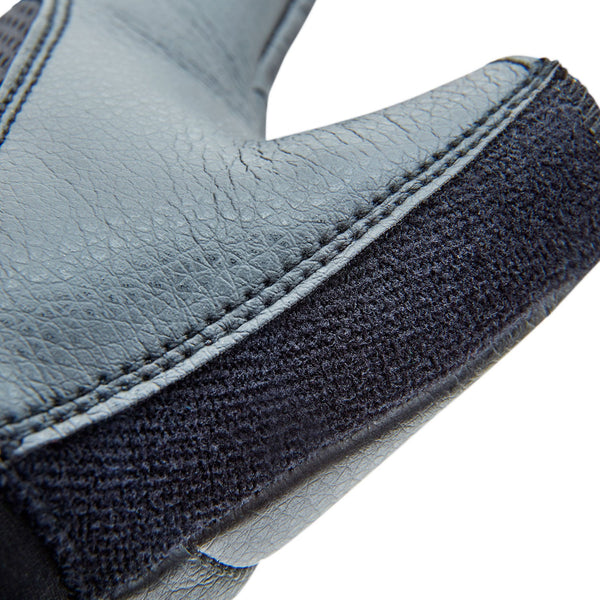 Reebok Lifting Gloves Small in Black & Red Reebok