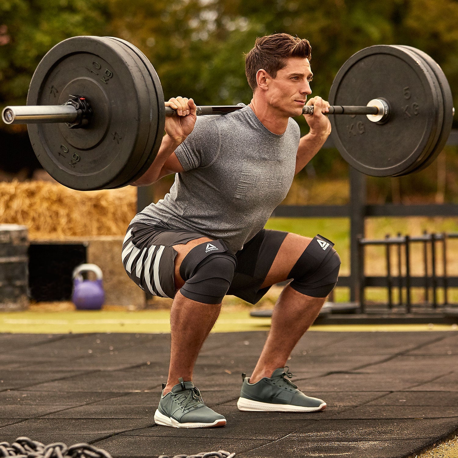 Reebok Knee Wraps in Black Reebok