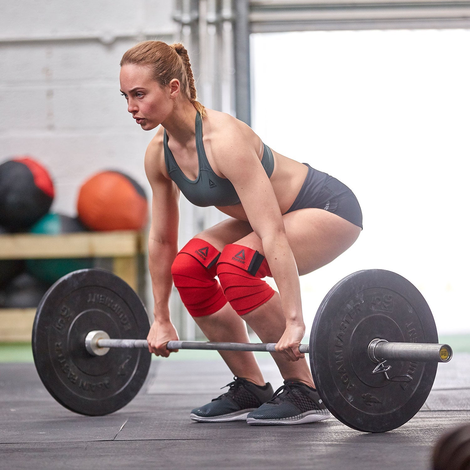 Reebok Knee Wraps in Red Reebok
